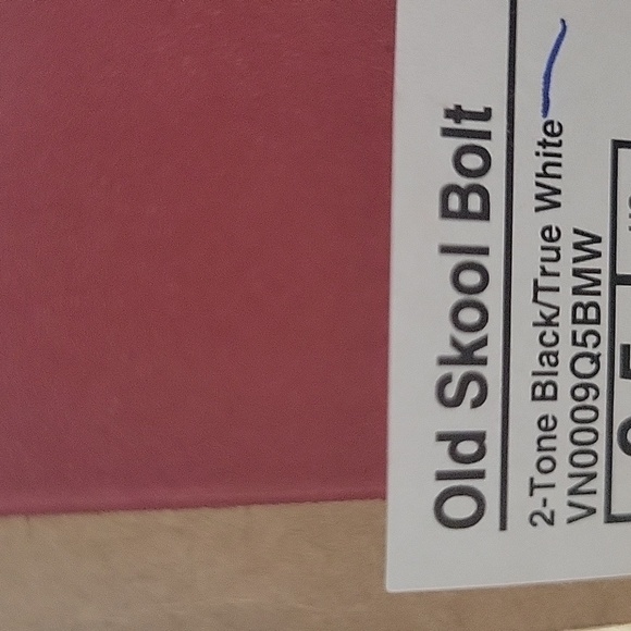 Van's old school bolt Brand new in the box authentic. - Picture 10 of 11